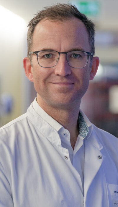 Prof. Dr. med. Thomas Kremer, Chefarzt der Klinik für Plastische und Handchirurgie